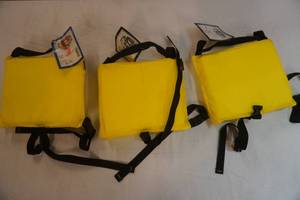 NEW Stearns Pet Floats. XL Chest 36x 52