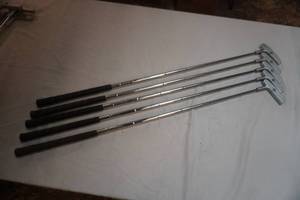 NEW Golf Putters (5ct)