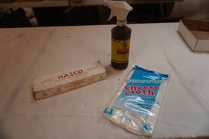 Livestock Ear Tagger & Antibiotic Spray