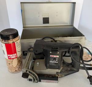 Porter-Cable Plate Joiner Model 556 - Wood Biscuit Jar & Metal Carry Case