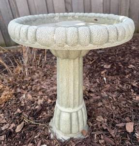 Massarelli Stone Bird Bath with Fluted Pedestal - 24-Inch Bowl Garden Ornament