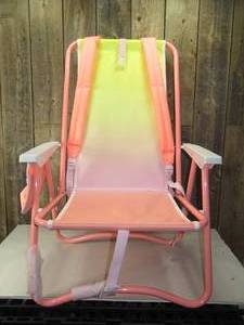 lot 5 image: Backpack Chair Pink Ombre - Sun Squad