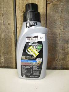 lot 68 image: Roundup Dual Action 365 Weed and Grass Killer Plus 12 Month Preventer Concentrate 32 fl oz
