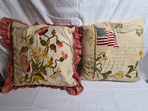 Vintage 1940s - 1950s Pillows - Lot of 2