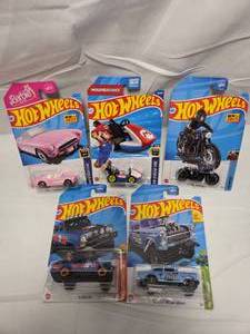 HOTWHEELS lot new in packages