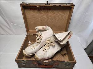 Vintage Roller Skates W Wood Wheels - Case Included