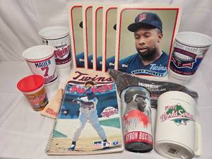 TWINS Variety Box - CupsNewspaperFanny Pack U of M Towel