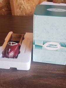 NEW IN BOX - Vintage 1996 Hallmark Kiddie Car Classic of a 1939 Garton Ford Station Wagon