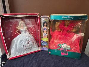 Vintage 2 Holiday Barbies and 1 Lea Palm Beach