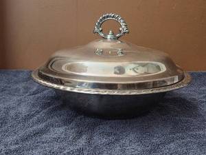 Vintage Silver-Plated round serving bowlcasserole dish