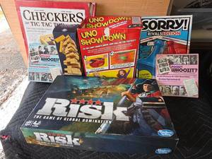 Lot of 7 different vintage games