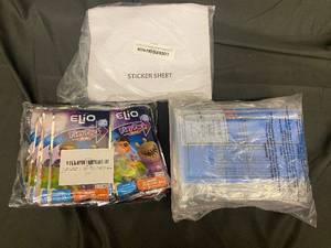 lot 154 image: Elio Play Pack Mini 2-Pack & Sticker Sheet