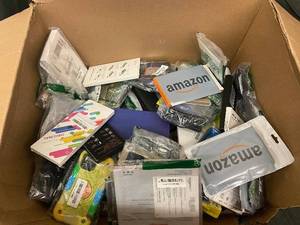 lot 185 image: Smartphone Accessories Assortment - Cases, Wallets & Screen Protectors