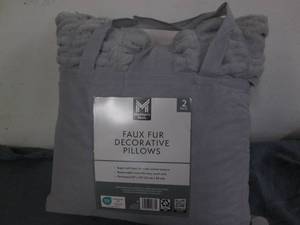 lot 19 image: Faux fur decorative pillow set...