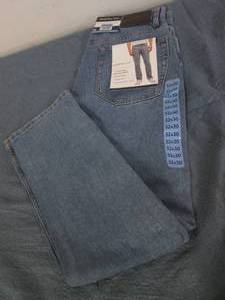lot 46 image: Jachs New York 32 x 30 mens jeans...