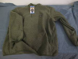 lot 52 image: Eddie Bauer L sheatshirt...