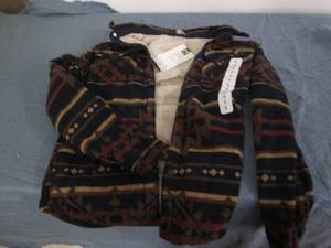 lot 54 image: Mens S fleece shacket...