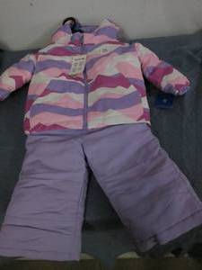 lot 62 image: Hurley 2T jacket and snow pants set...