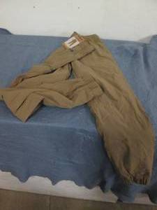 lot 75 image: Eddie Bauer kids XXL fleece lined j...