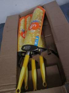 4 Swiffer 6' extendable dusters...