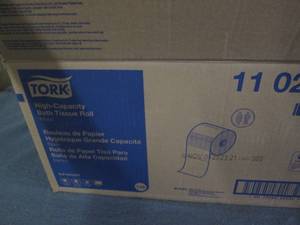 lot 152 image: 36 Rolls Tork high capacity toilet ...