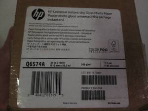 lot 173 image: Roll of HP Q6574A 24 x 100 gloss ...