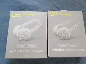 2 Pairs heyday wireless headphones...