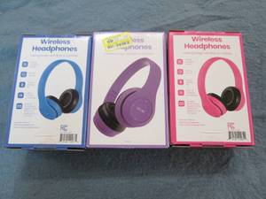 3 Pair wireless headphones...