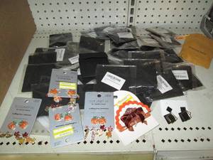 Lot of jewelery, many pairs of earr...