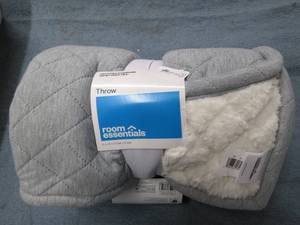 Plush quilted jersey throw...