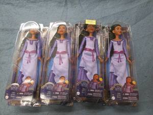 4 Asha De Rosas dolls...