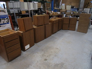 lot 80 image: Misc Cabinets