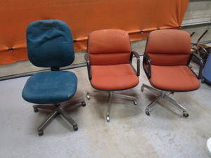 lot 94 image: (3) OfficeShop Chairs