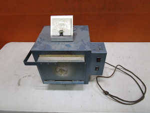 lot 137 image: Benchtop Electric Smelting Furnace
