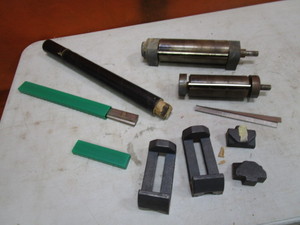 lot 211 image: Drafting Items