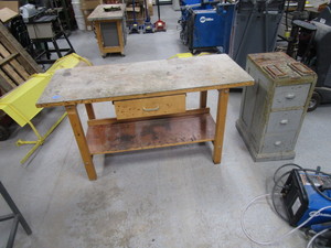lot 55 image: Workbench & Cabinet