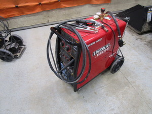 lot 3 image: Lincoln 256 Welder