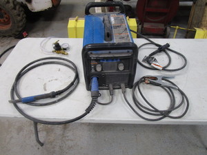 lot 7 image: Millermatic 215 110v Welder