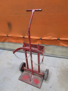 lot 18 image: Torch Cart & Misc Torch Tips