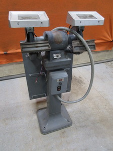 lot 23 image: Rockwell Pedestal Grinder