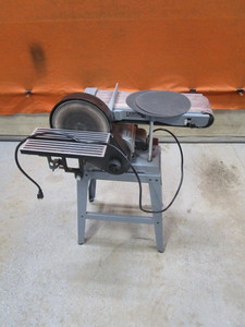 lot 24 image: BeltDisc Sander