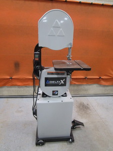 lot 25 image: Delta X5 Band Saw on Roller Base