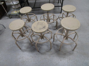 lot 58 image: (6) Adjustable Height Shop Stools