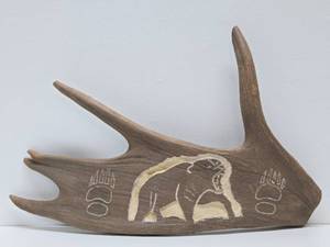 Genuine Moose Antler wBear Carving