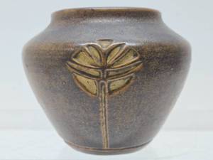 Very Nice Signed Vintage Art Pottery Vase wFlower