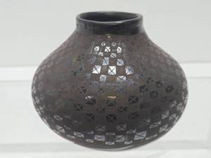 Nice Vintage Native American Black on Black Pottery Vase