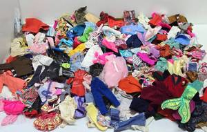 LARGE Lot of Vintage etc Doll Clothes Outfits - Barbie &amp More
