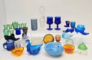 Nice Estate Lot of Colorful Vintage &amp Mid Century Glassware #9