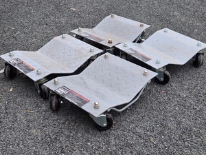 Set of 4 Like-New Heavy Duty 1500lb Capacity Pittsburgh Vehicle Dollies&nbsp