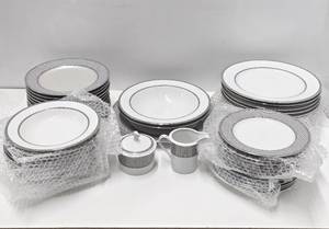 Great Looking Large Set of MIKASA Fine China - Majestic Manor - Dishwasher Safe